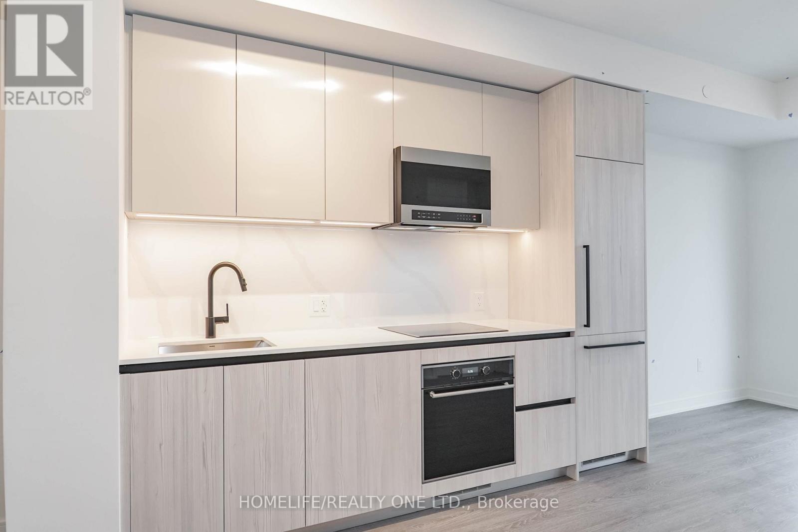 #1207 425 FRONT STREET E - 14