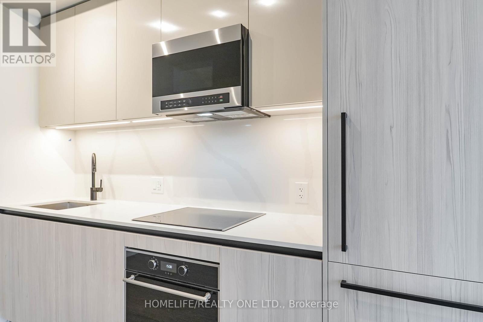 #1207 425 FRONT STREET E - 19