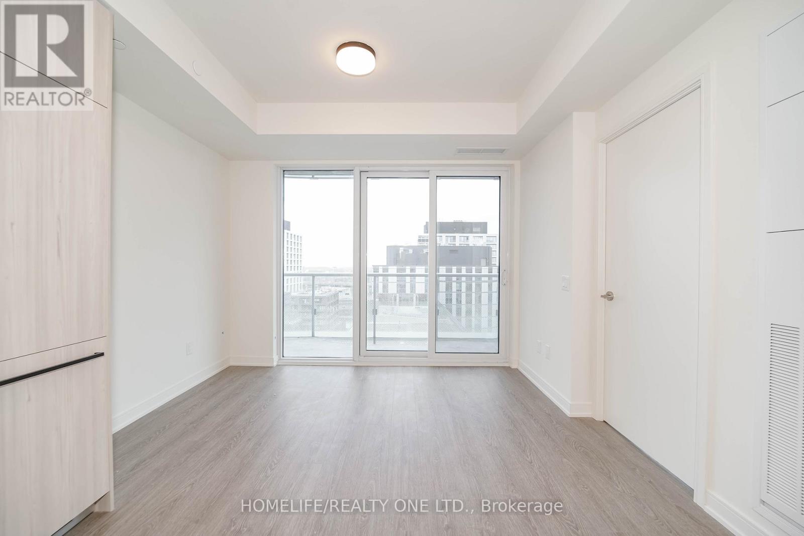 #1207 425 FRONT STREET E - 22