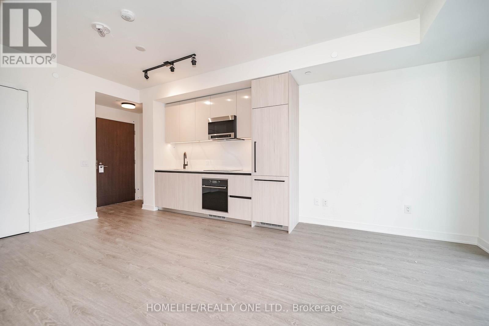#1207 425 FRONT STREET E - 28