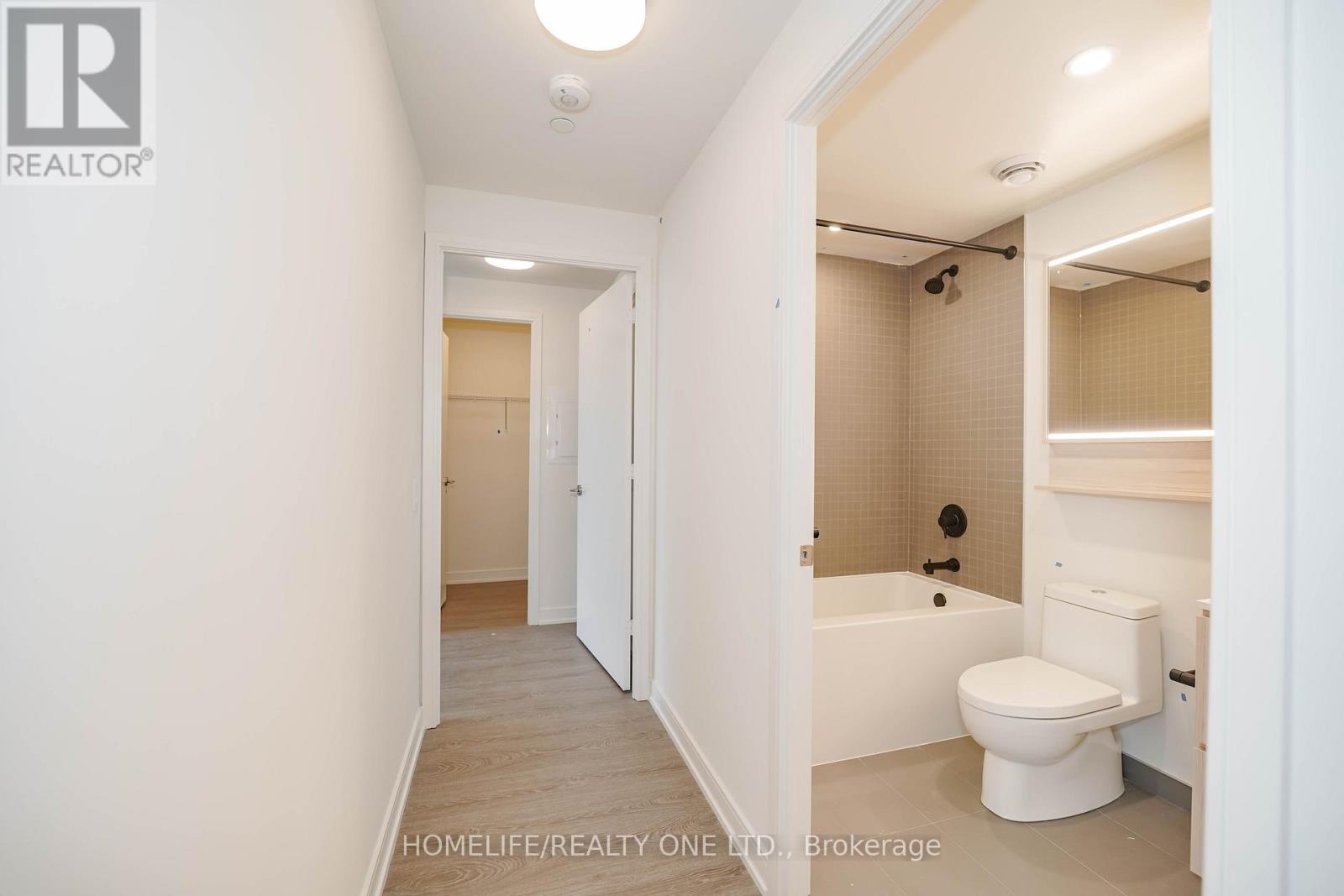 #1207 425 FRONT STREET E - 35