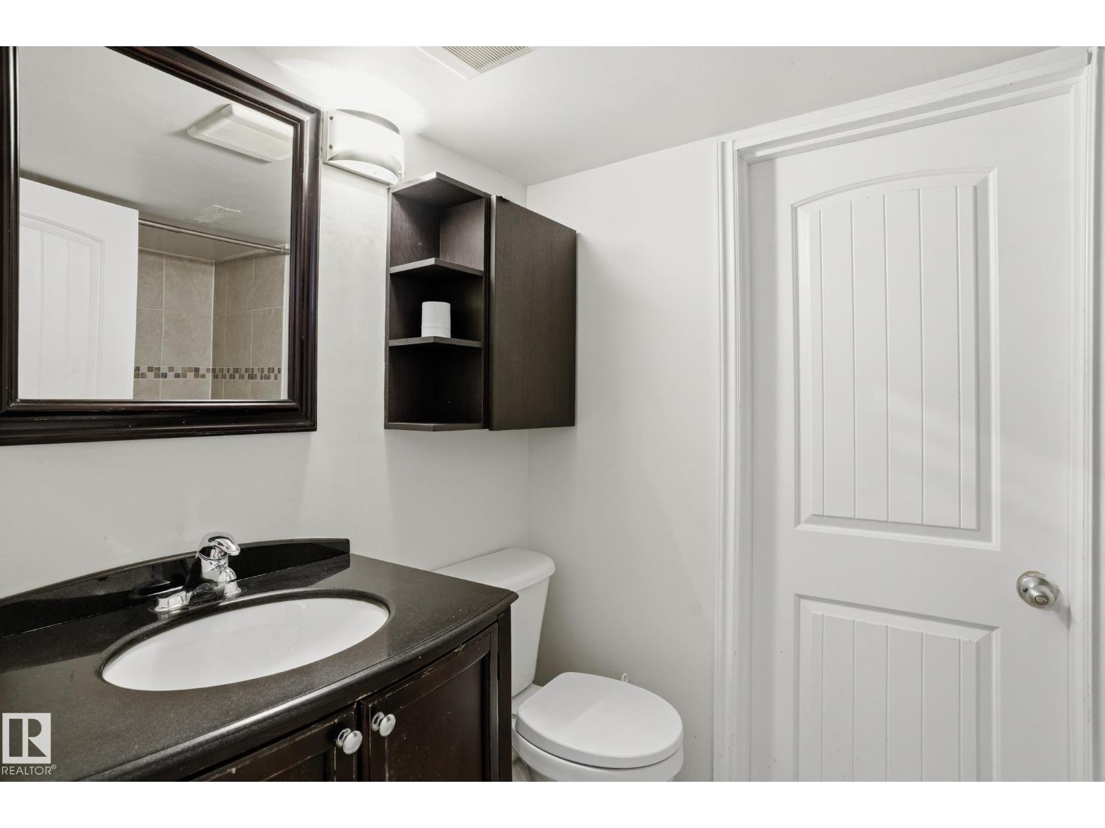 8103 75 AV NW - 12