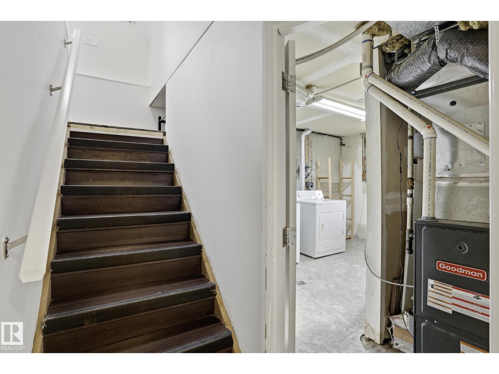 8103 75 AV NW - 24
