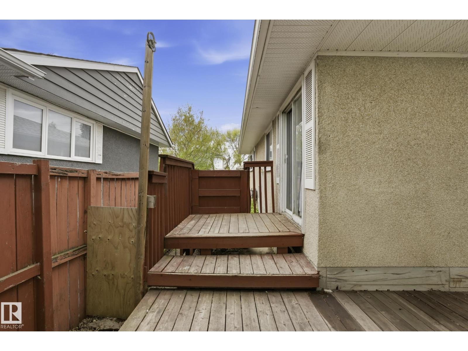8103 75 AV NW - 27