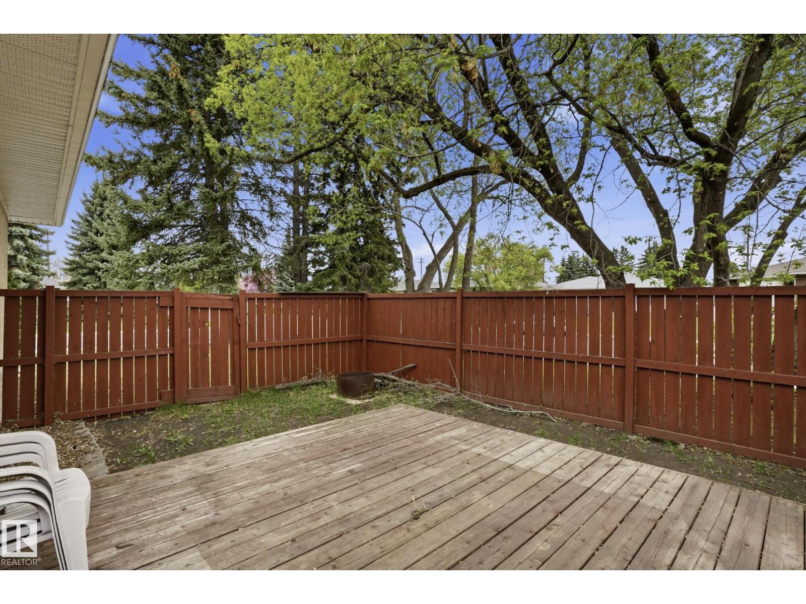 8103 75 AV NW - 31