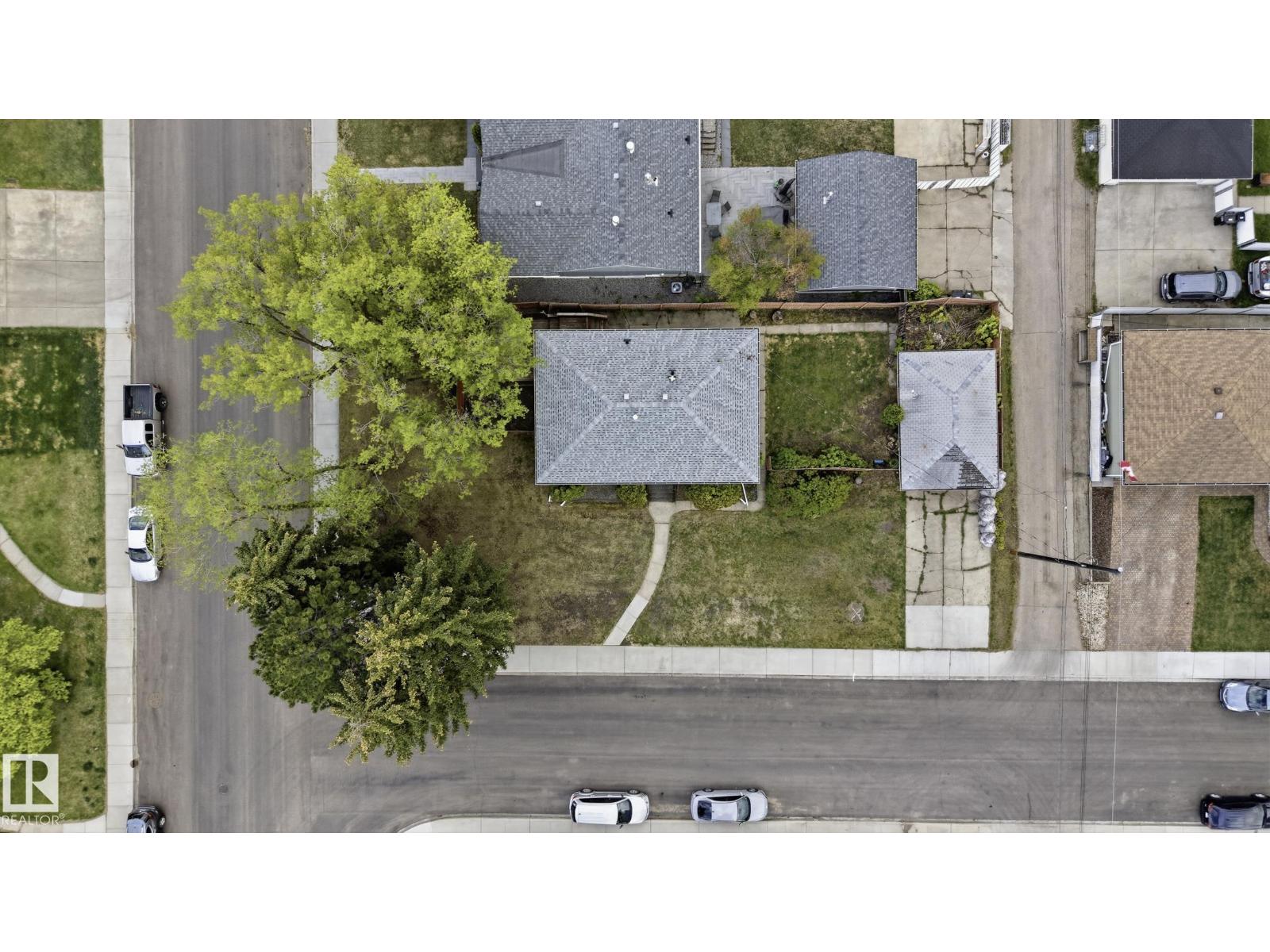 8103 75 AV NW - 37