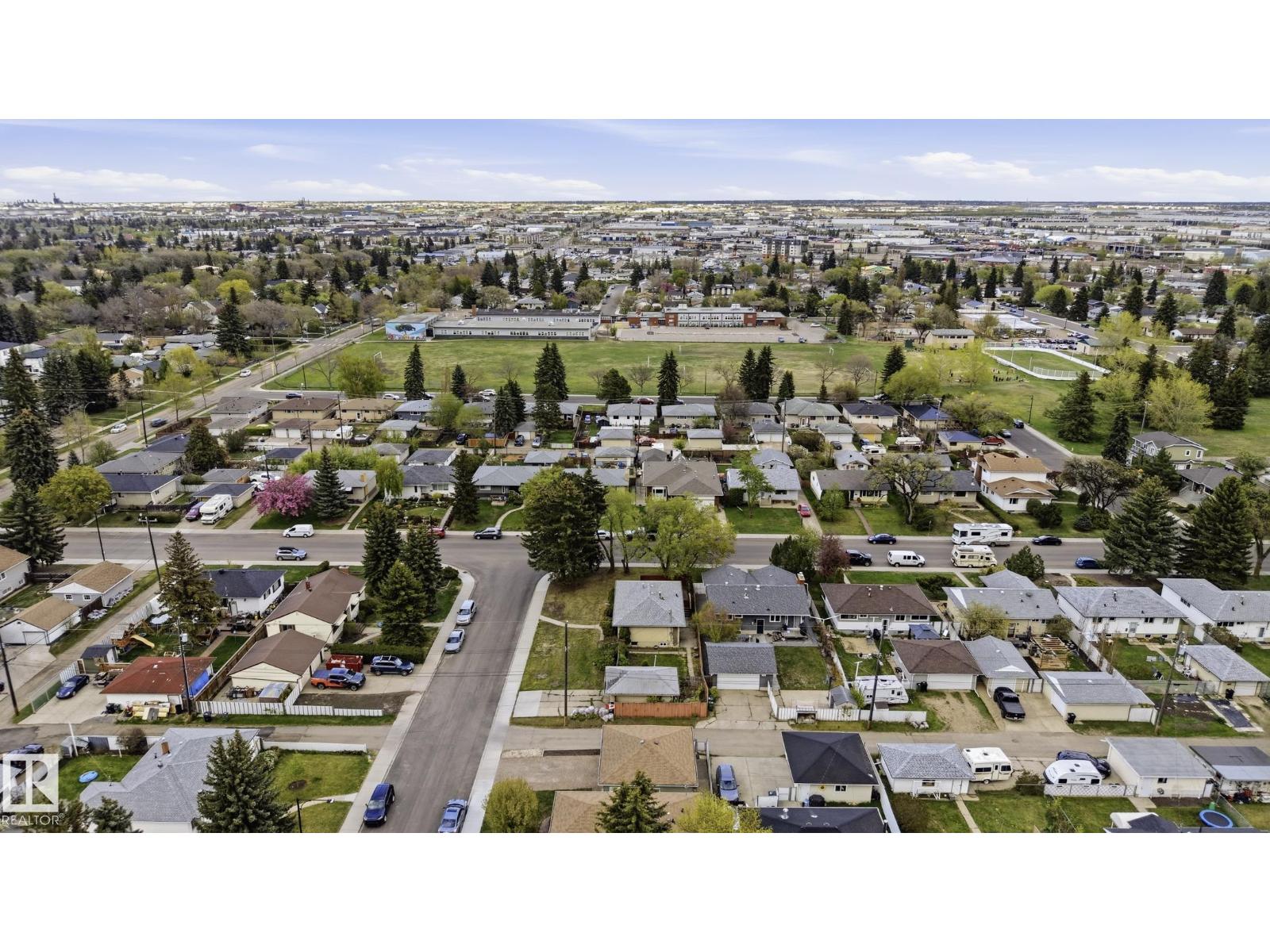 8103 75 AV NW - 41