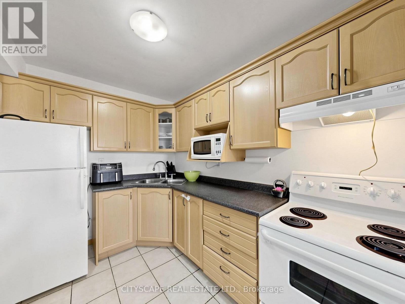 #708 851 QUEENSTON ROAD - 4