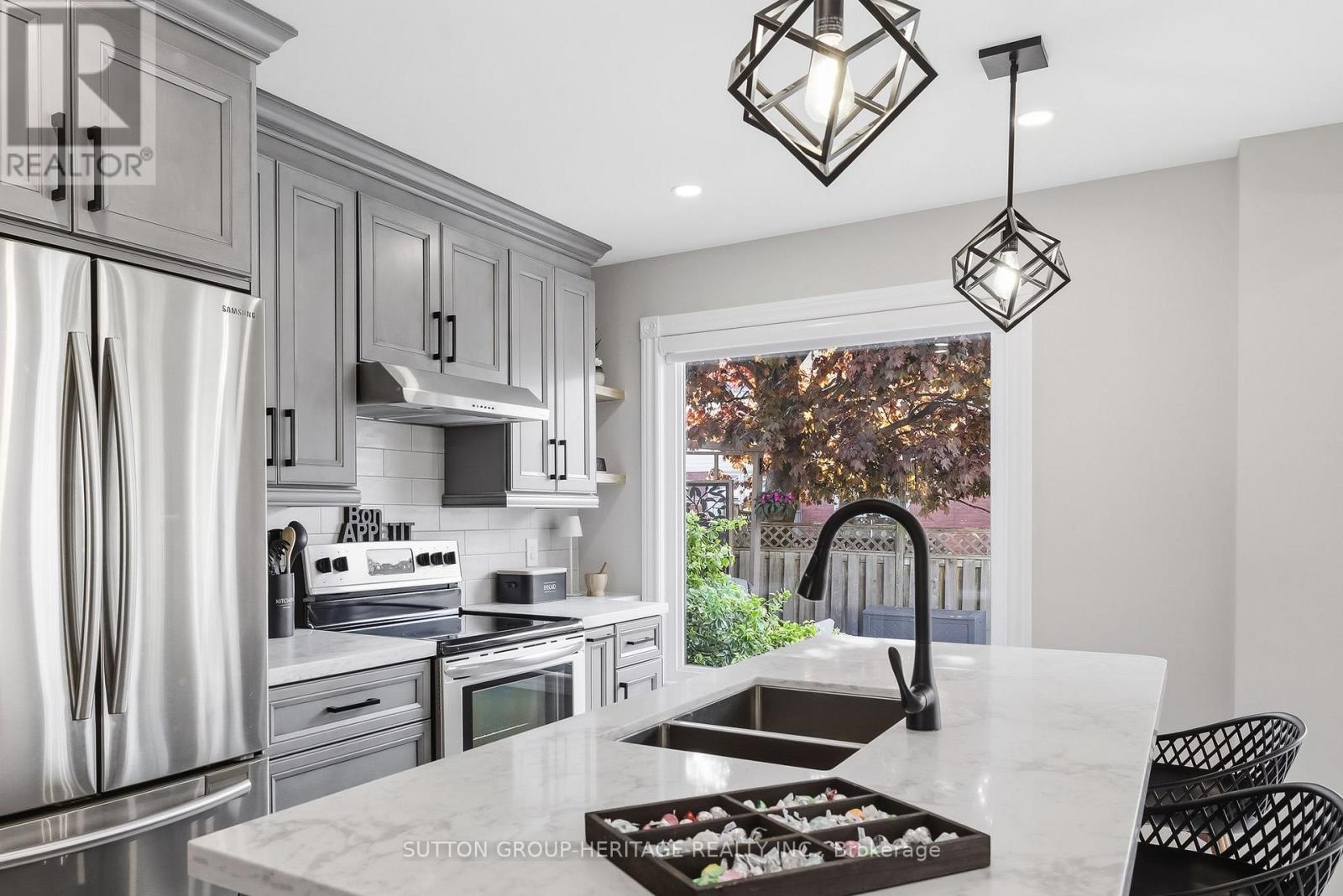 186 REED DRIVE - 15