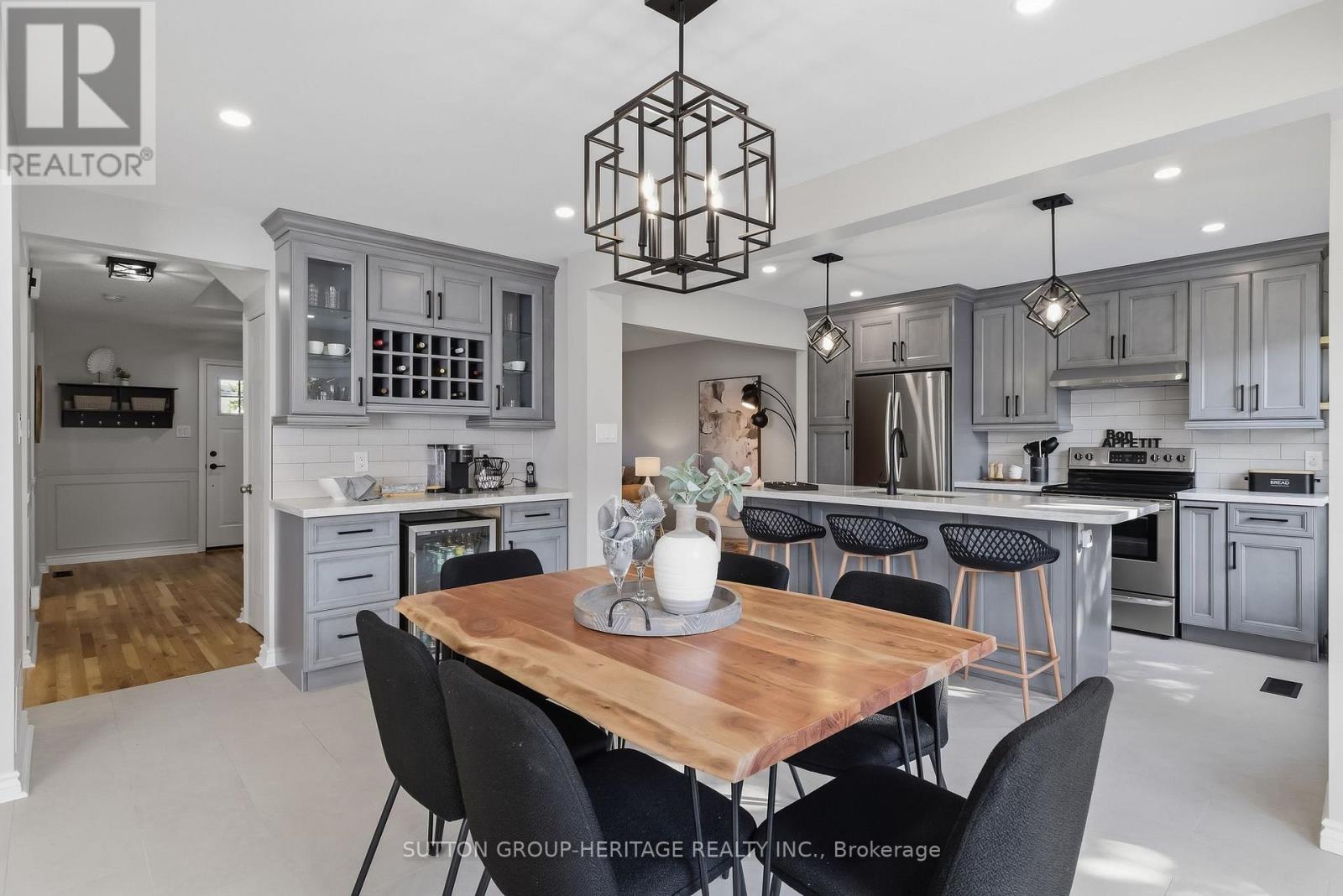 186 REED DRIVE - 17