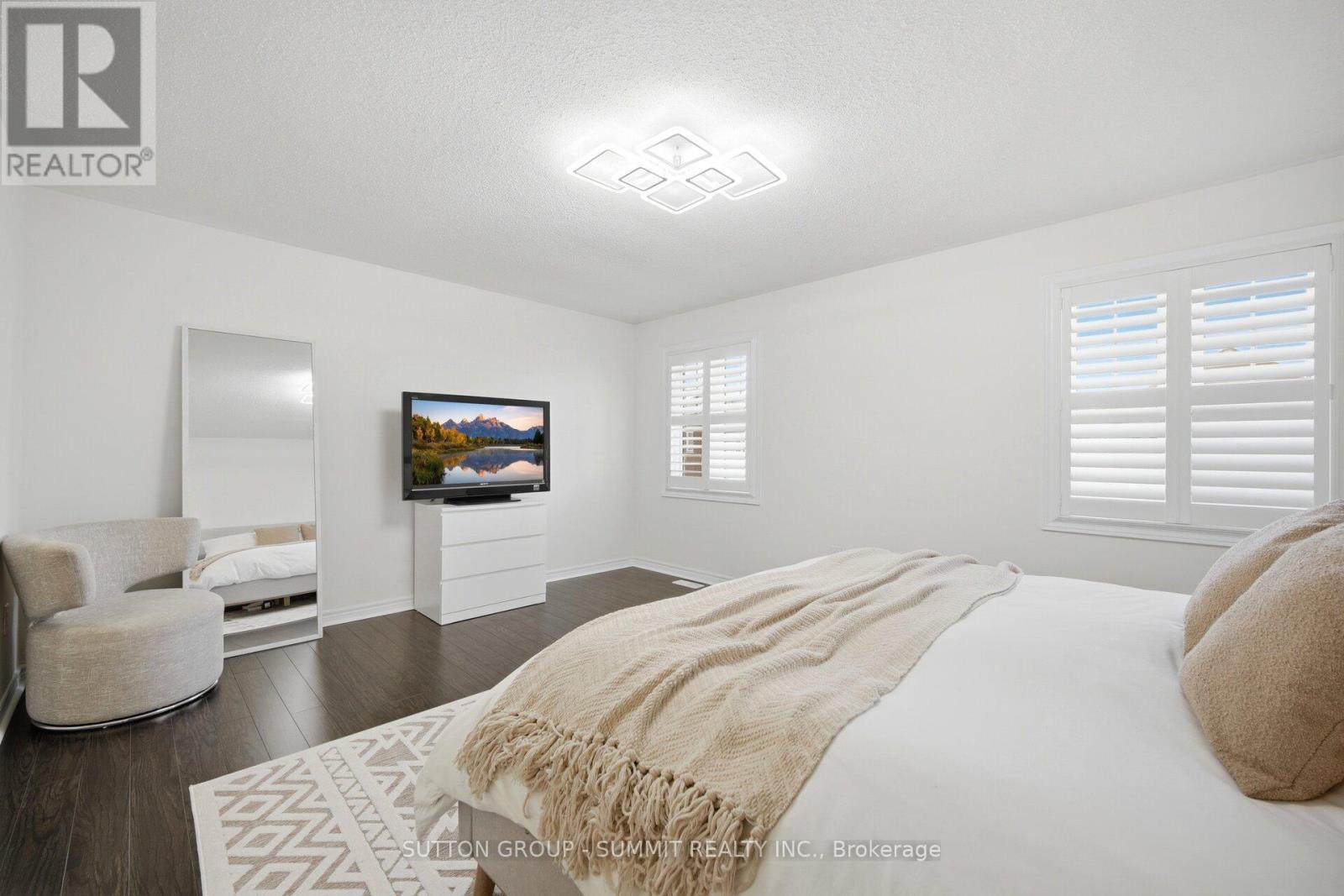 30 MCCOURT DRIVE - 24