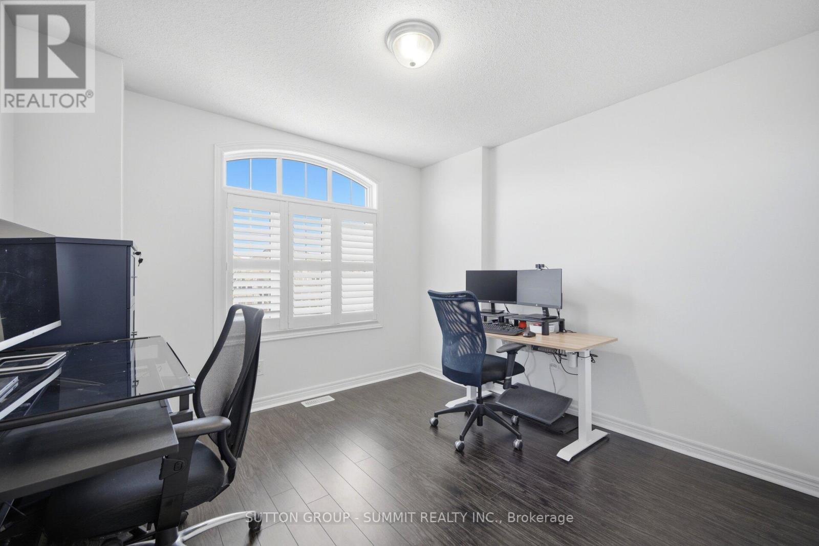 30 MCCOURT DRIVE - 33