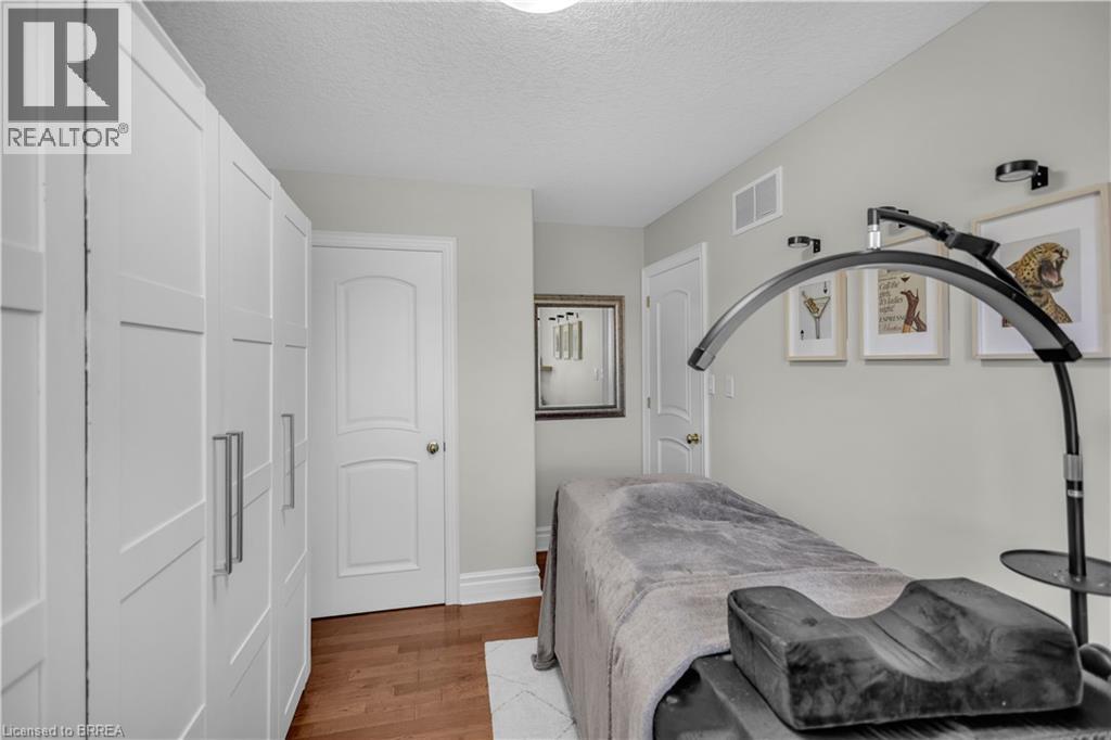30 FARROW Road - 31