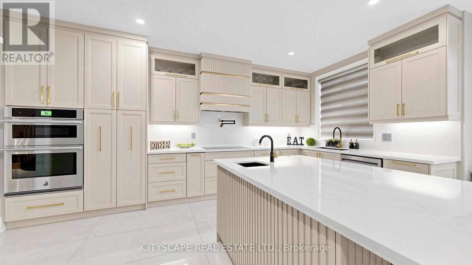5 LEMSFORD DRIVE - 19