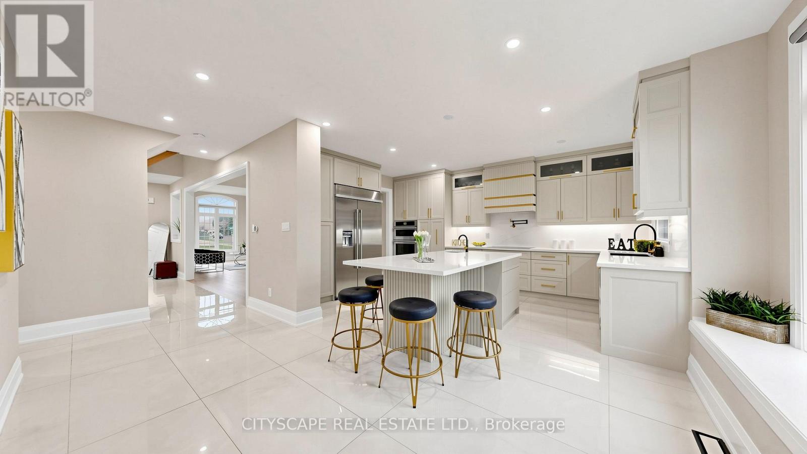 5 LEMSFORD DRIVE - 14