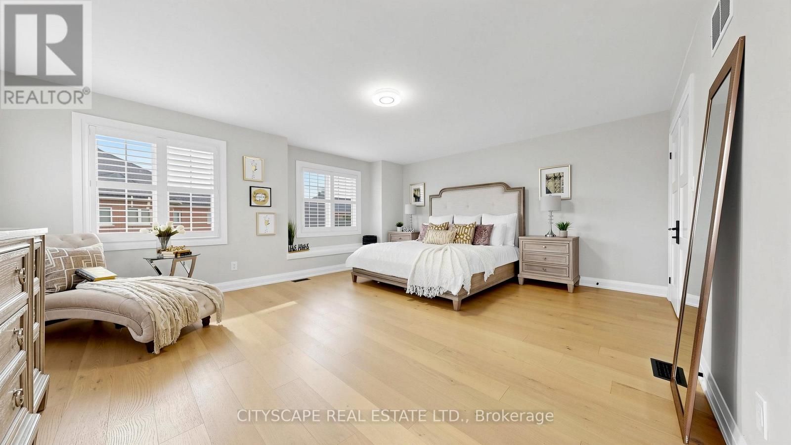 5 LEMSFORD DRIVE - 24