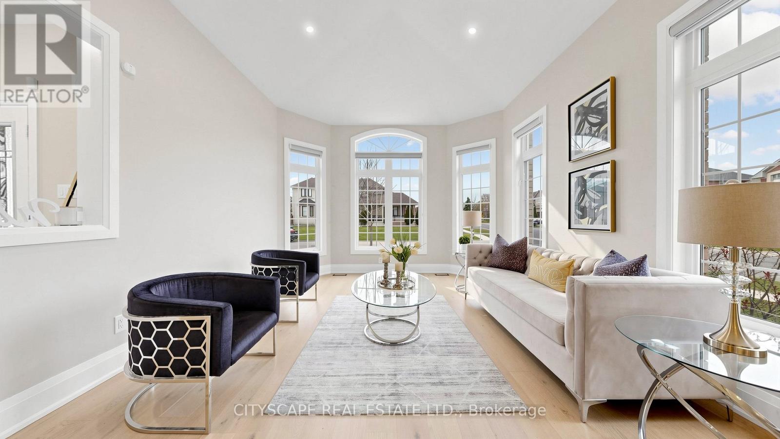 5 LEMSFORD DRIVE - 5
