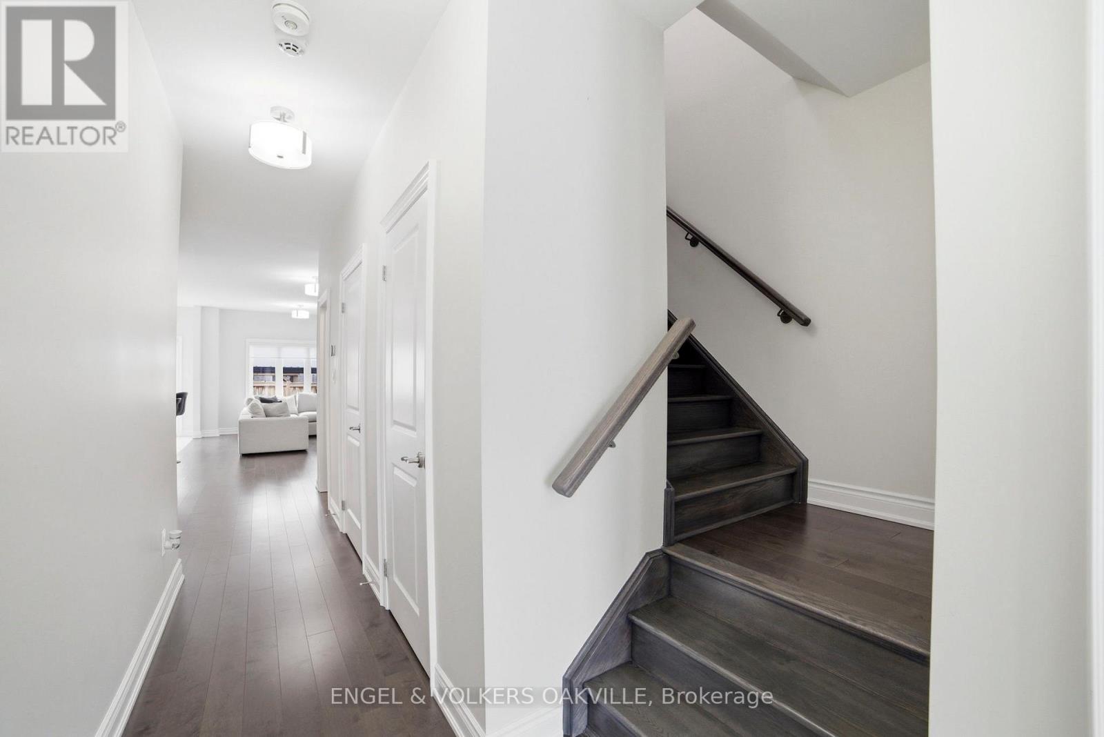 183 SUTHERLAND AVENUE - 4