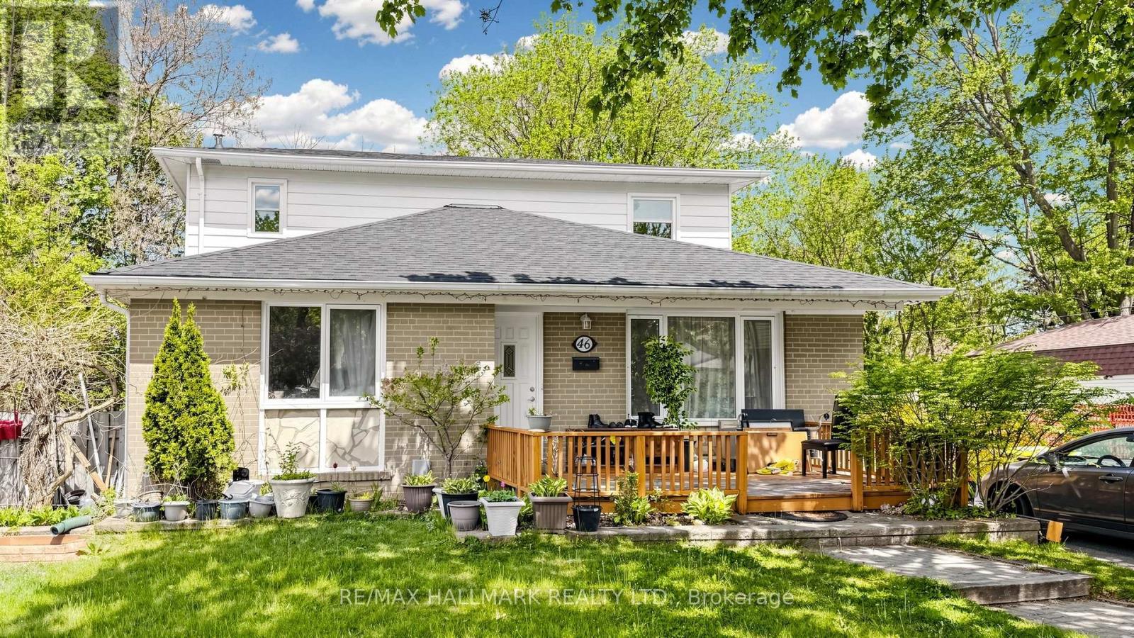 46 COLLINS CRESCENT - 1