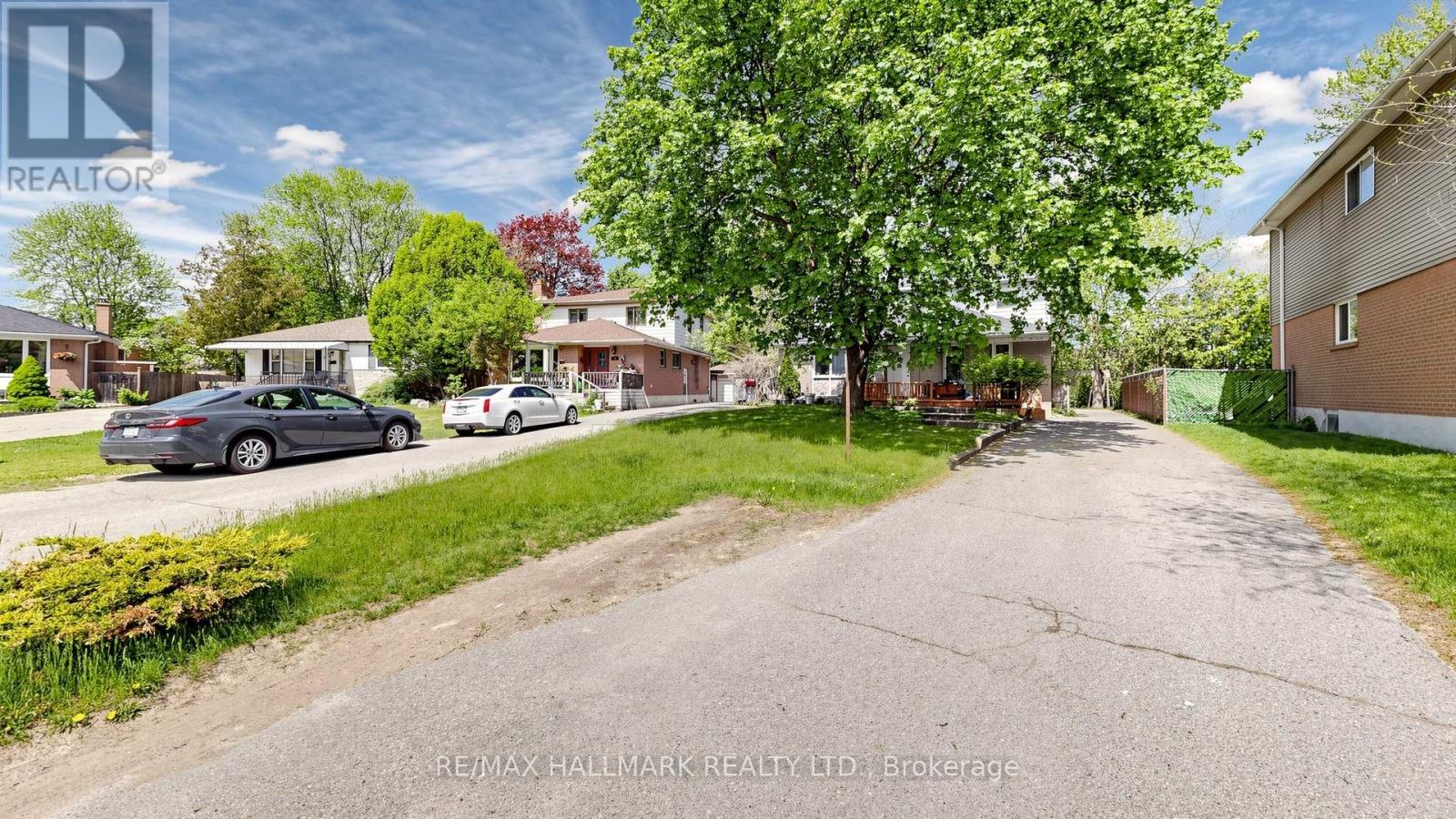 46 COLLINS CRESCENT - 2