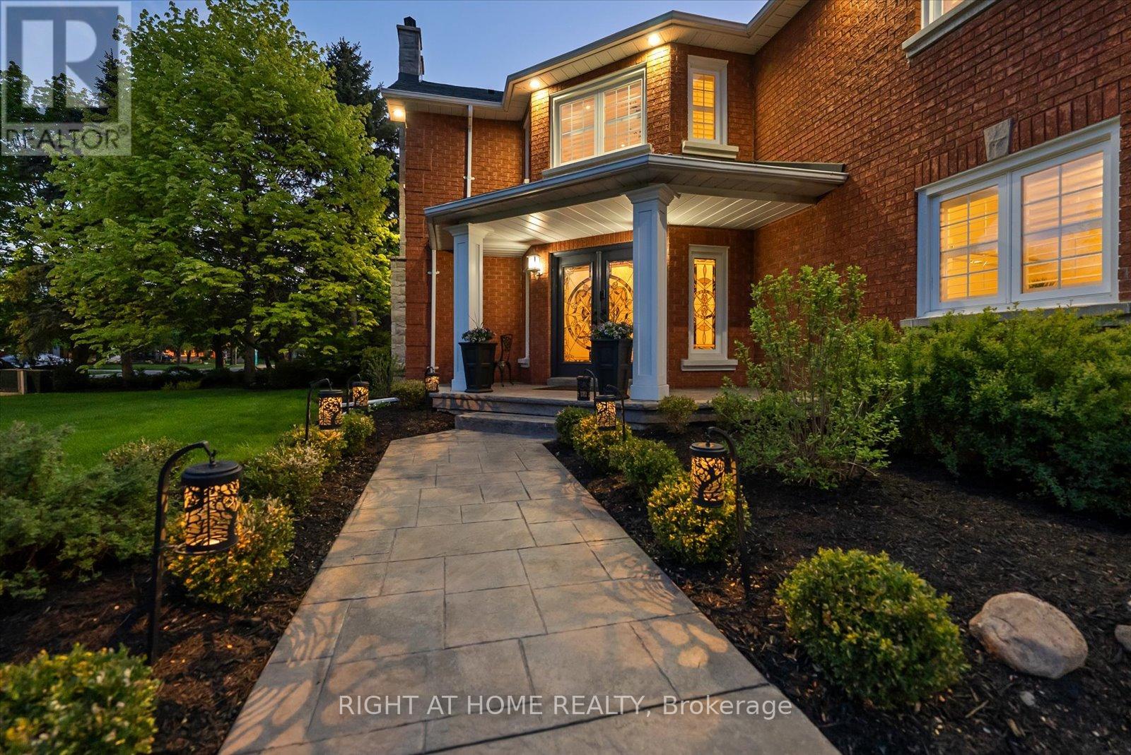 137 TREEGROVE CIRCLE - Image 2