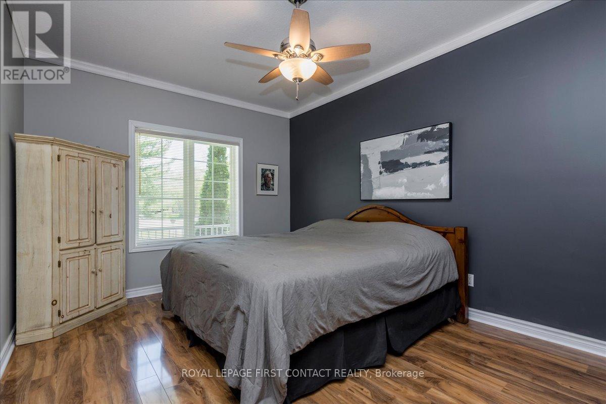 6 MARTYN DRIVE - 5