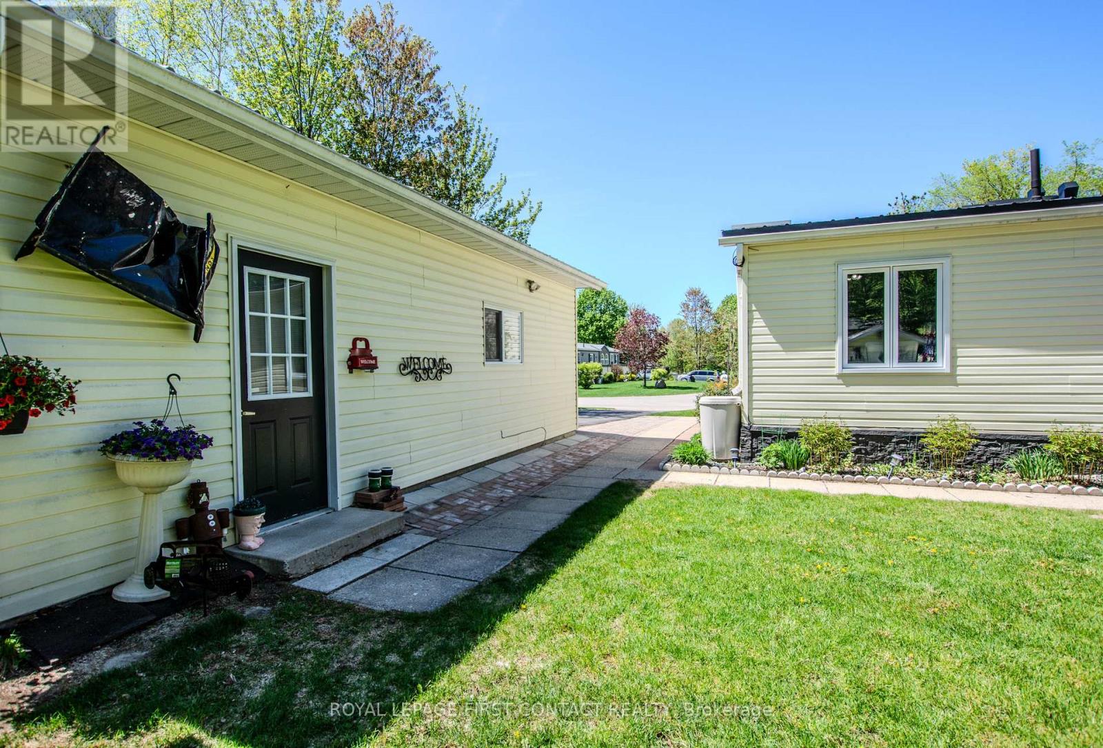 #63 5411 ELLIOTT SIDE ROAD - 37
