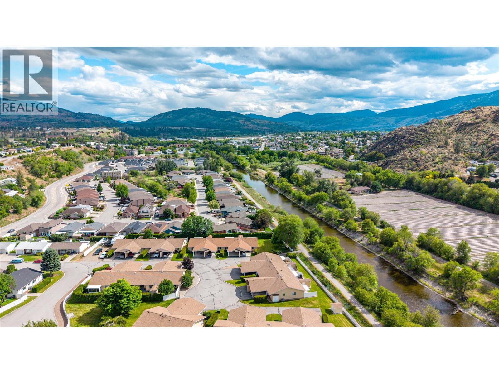 8 145 Redwing Place, Oliver