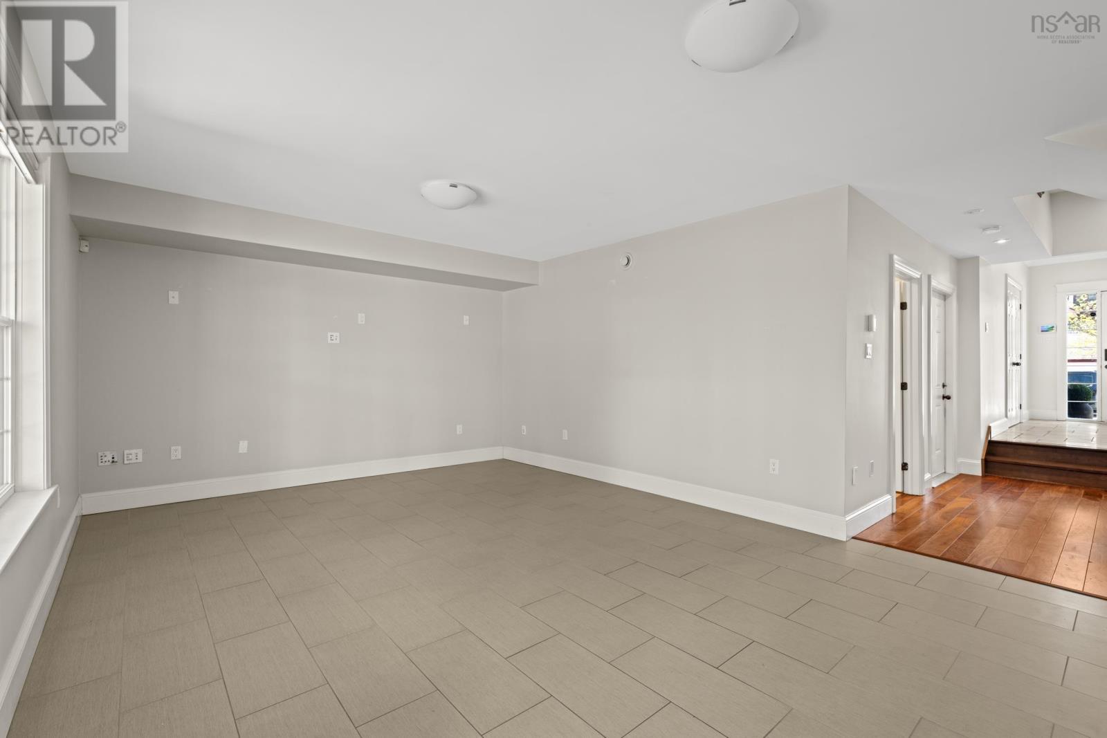 Property 7 of 49 of 1727 Cadmus Court