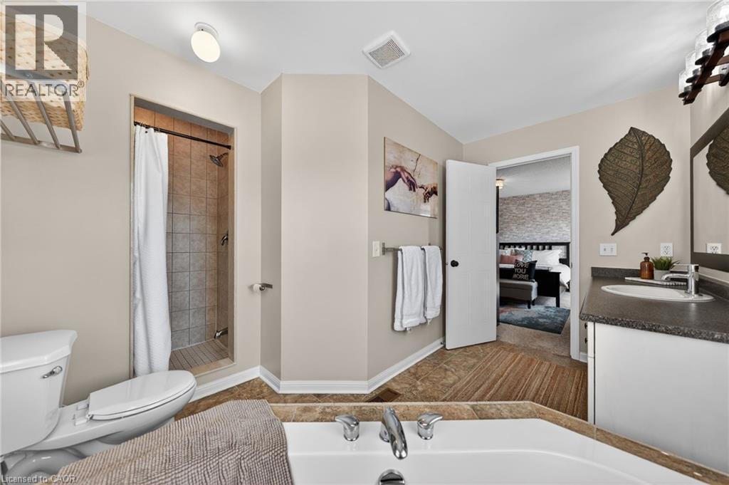 115 ARTHUR FACH Drive - 27