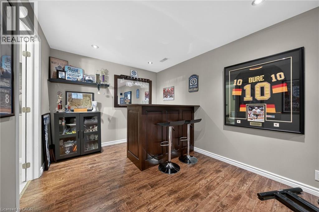 115 ARTHUR FACH Drive - 42