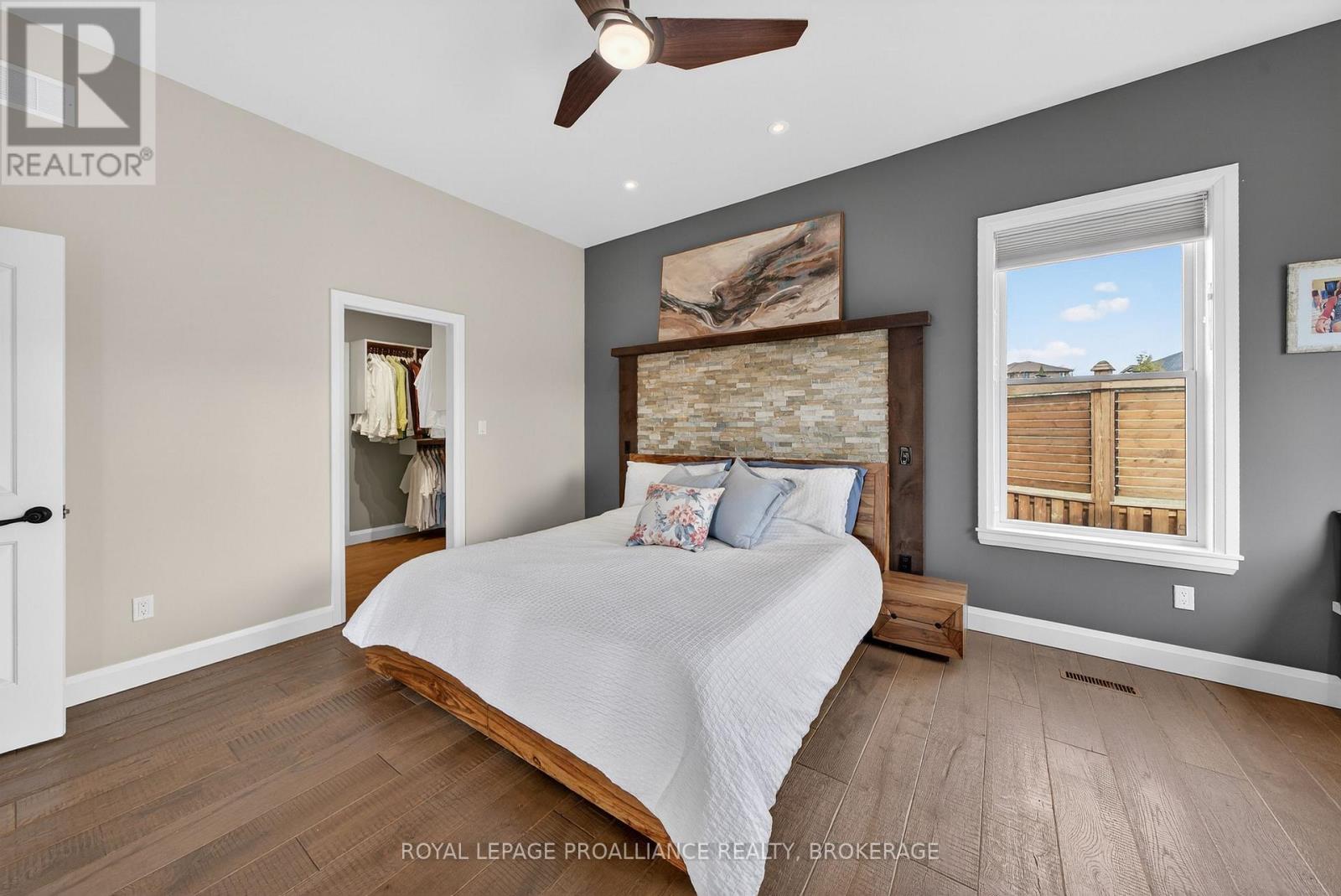 89 GENTLEBREEZE DRIVE - 21