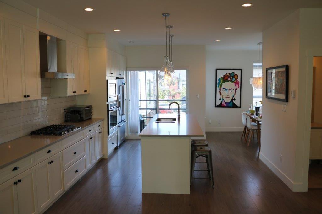 15 15688 28 AVENUE, Surrey