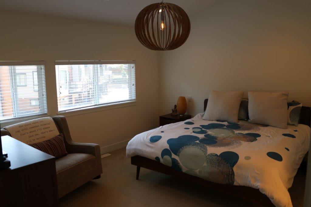 15 15688 28 AVENUE, Surrey