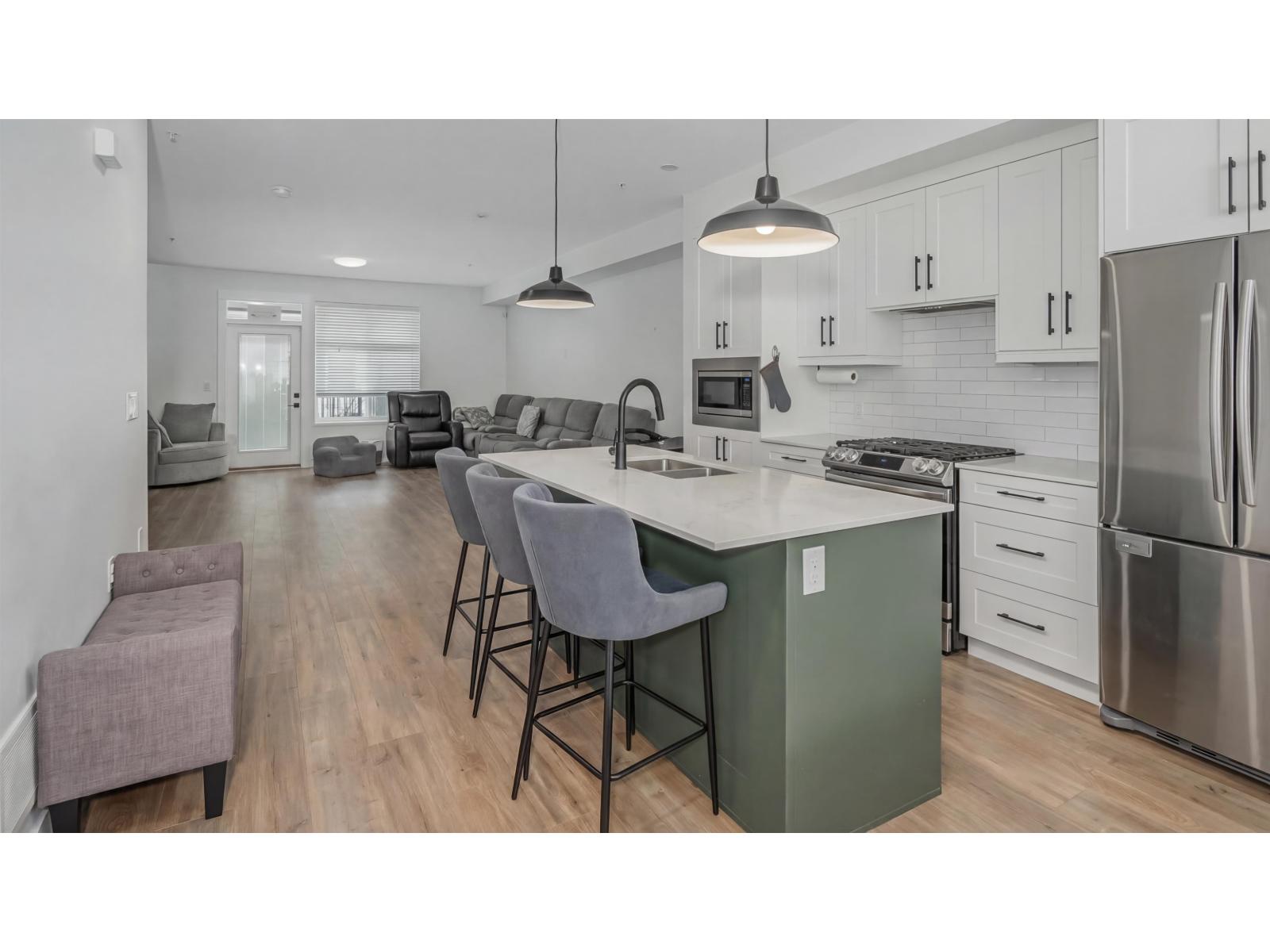 17 21688 52 AVENUE, Langley