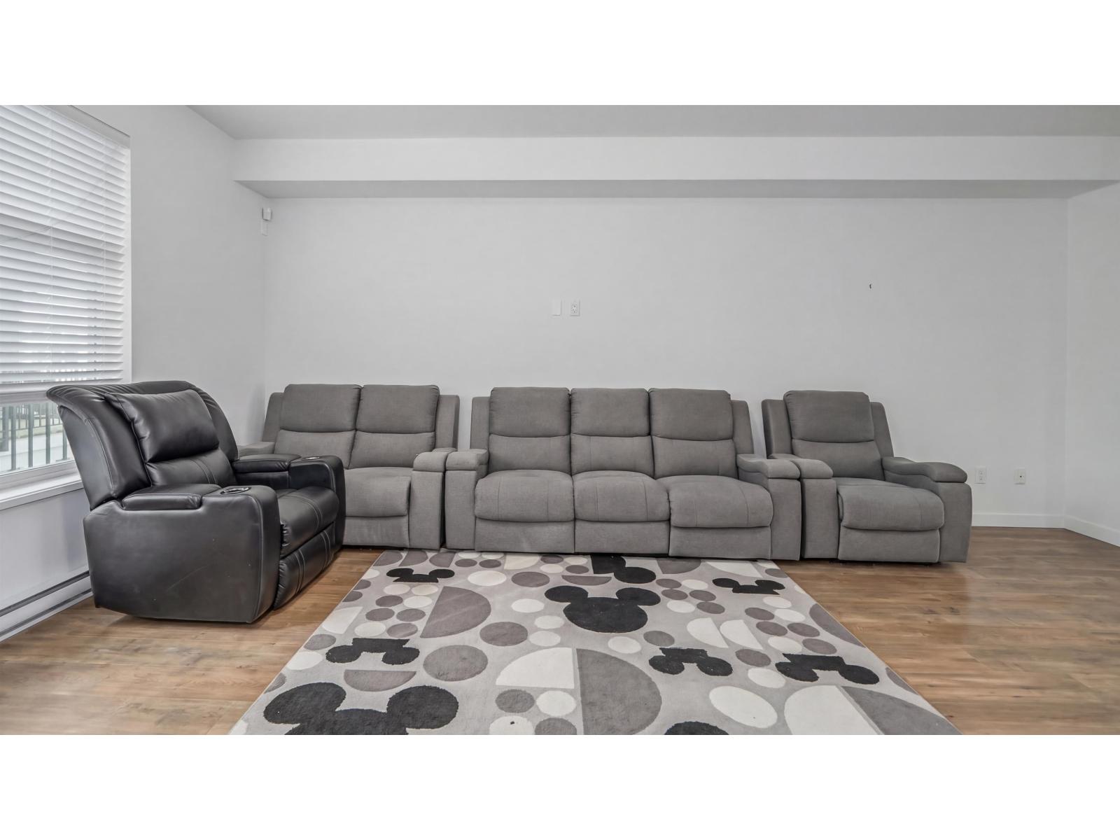 17 21688 52 AVENUE, Langley