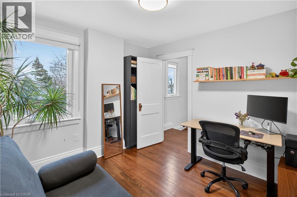 248 LONDON Street S - 29