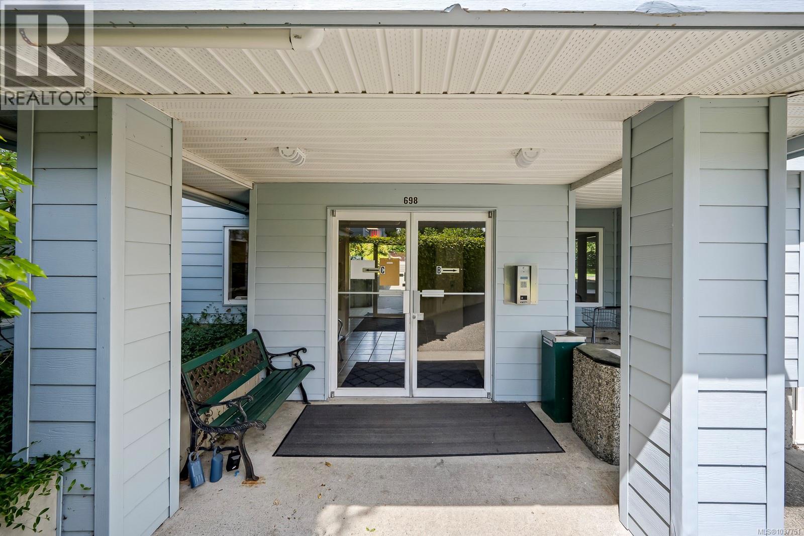 101B 698 Aspen Rd, Comox