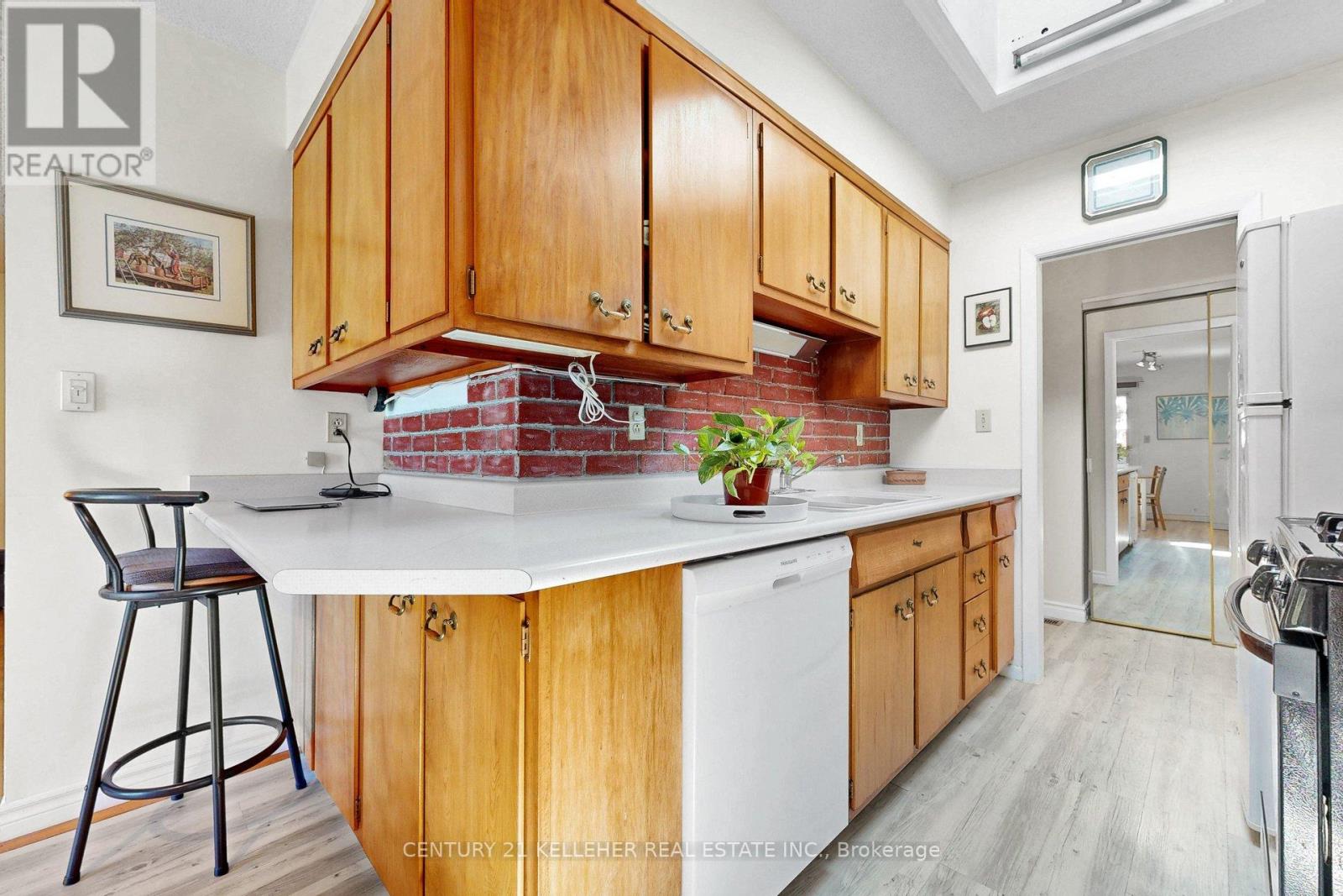 1065 SIERRA BOULEVARD S - 10