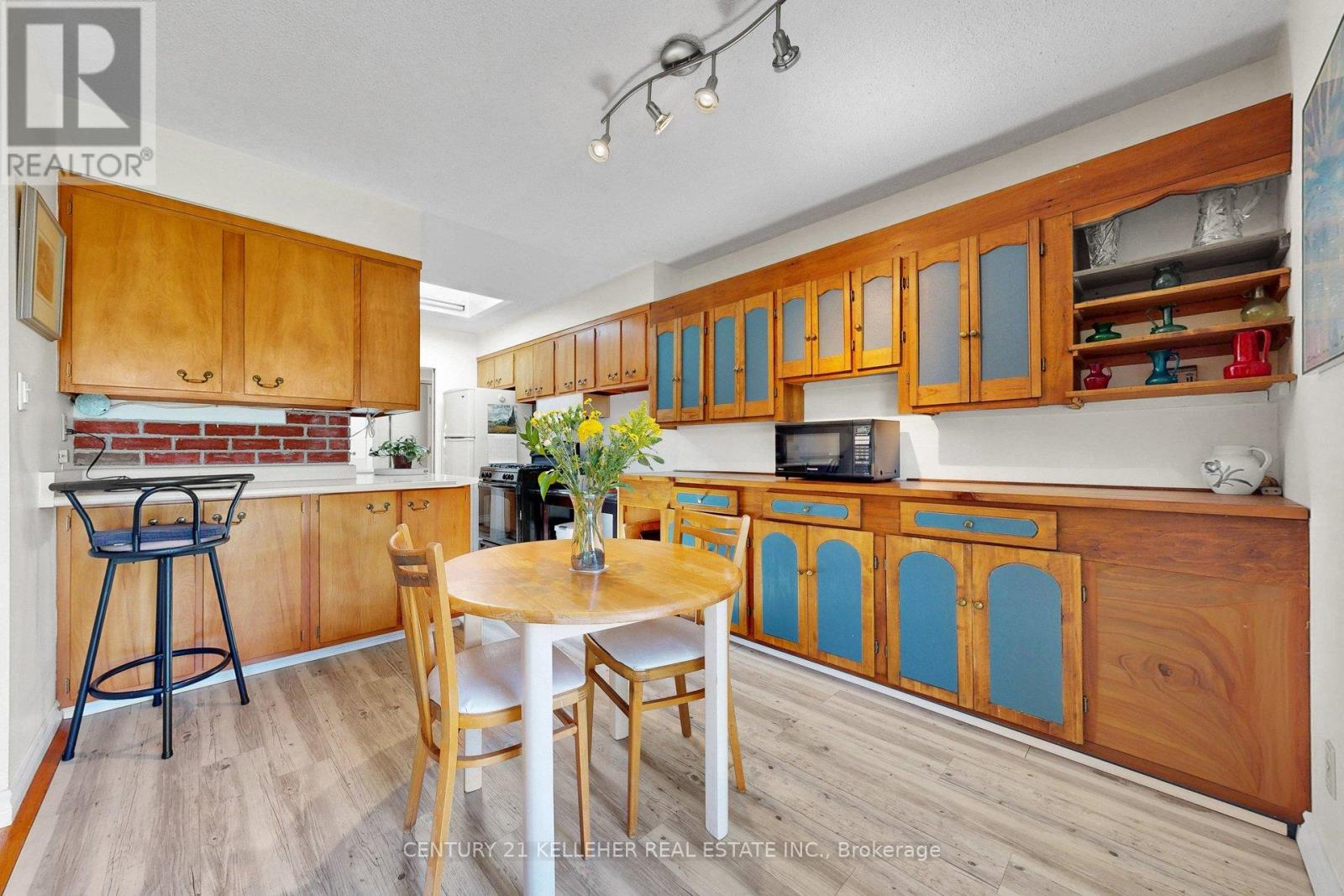 1065 SIERRA BOULEVARD S - 12