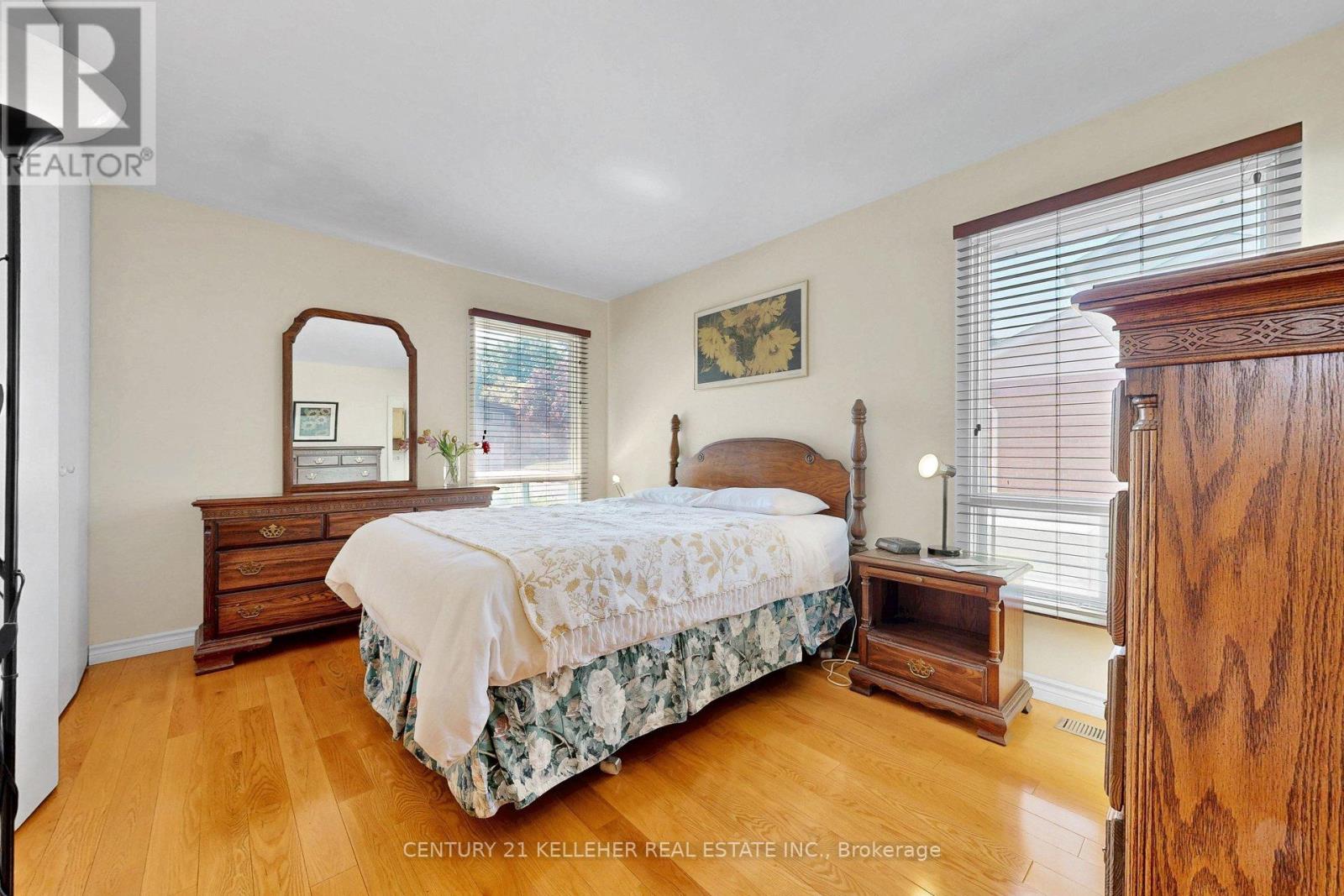1065 SIERRA BOULEVARD S - 20