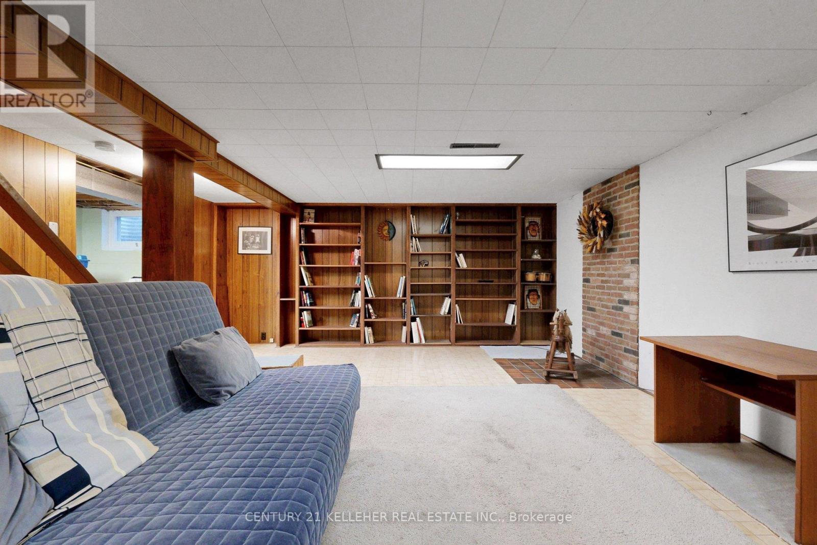 1065 SIERRA BOULEVARD S - 27