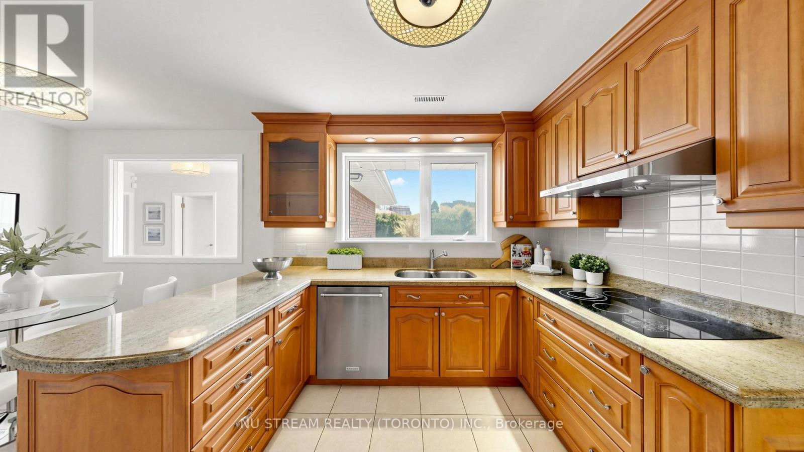 55 SUNVALE DRIVE - 16