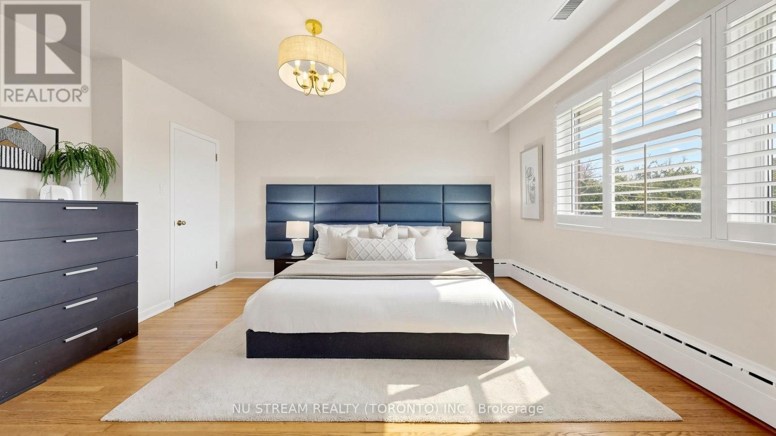 55 SUNVALE DRIVE - 21