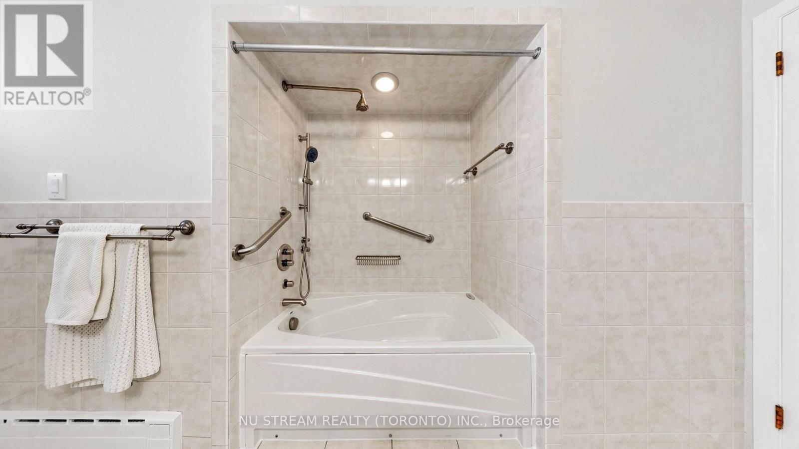 55 SUNVALE DRIVE - 28