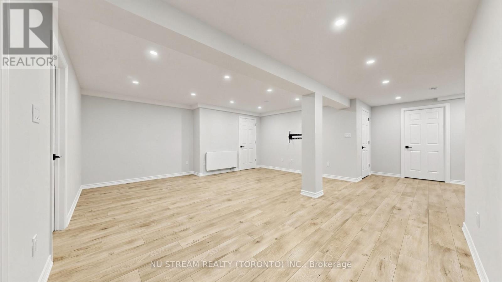 55 SUNVALE DRIVE - 38