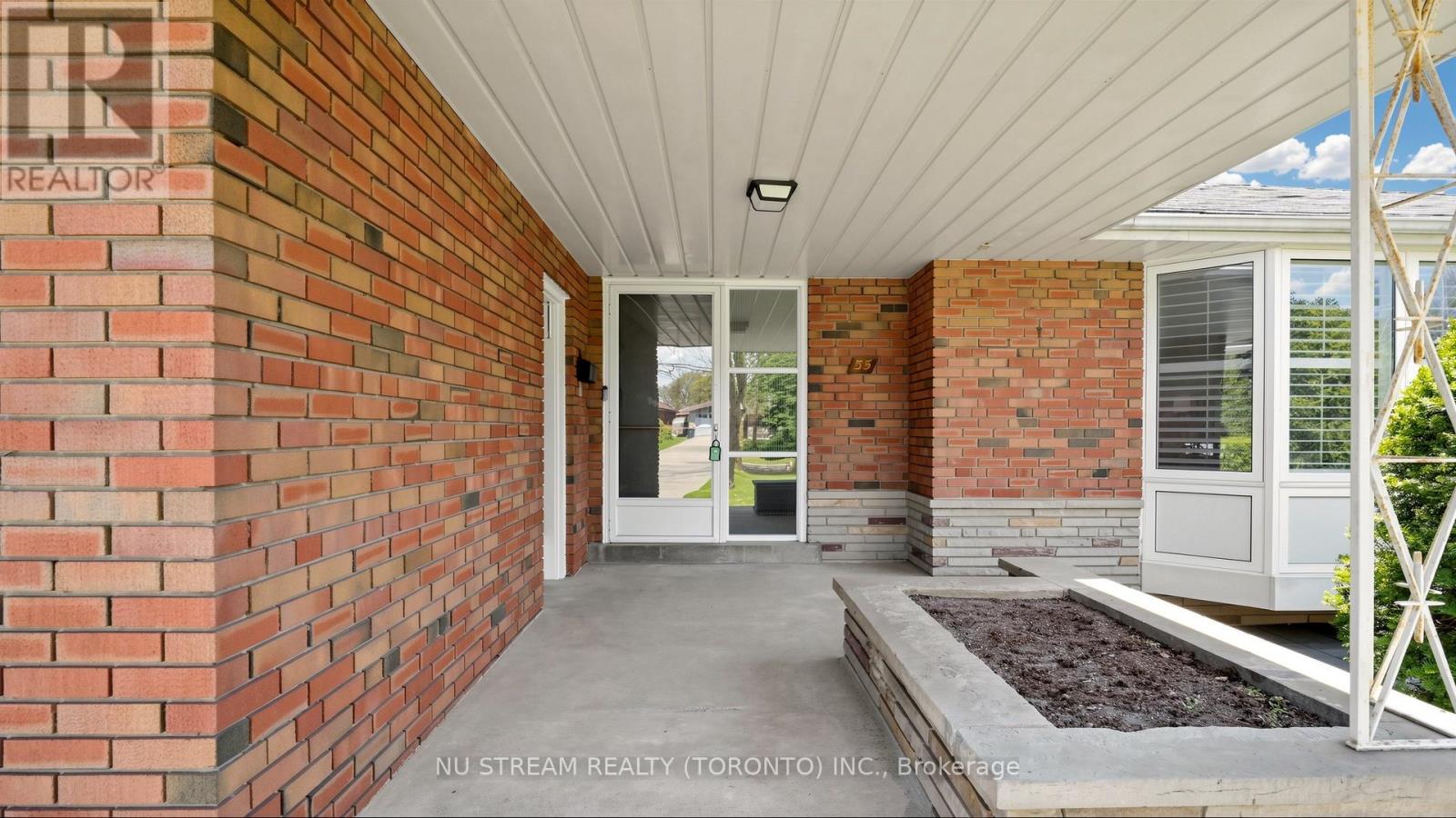 55 SUNVALE DRIVE - 7