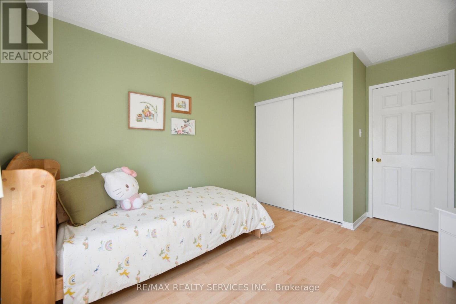 3229 FANLEAF DRIVE - 32