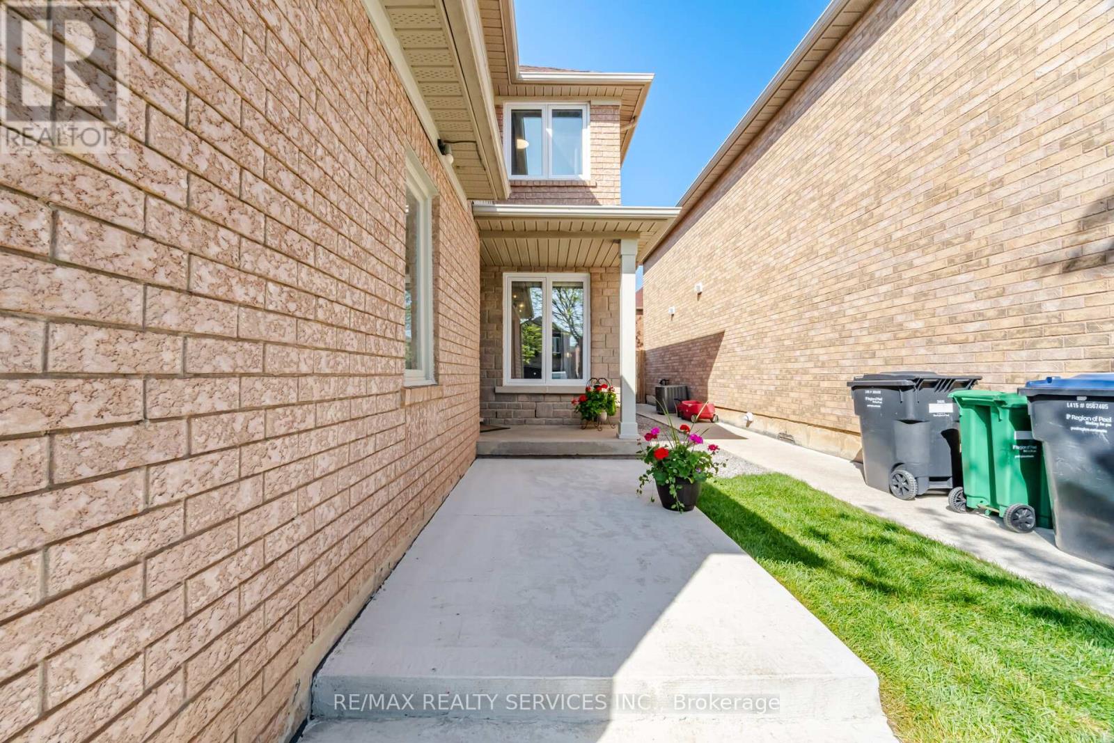 3229 FANLEAF DRIVE - 4