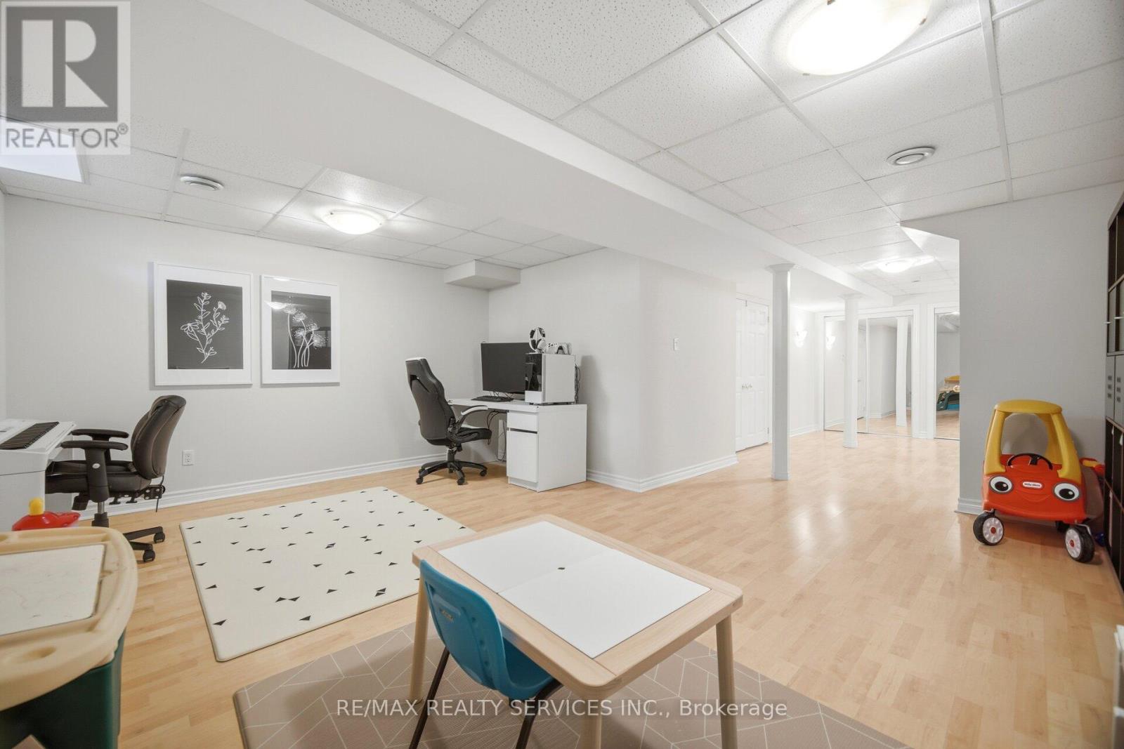 3229 FANLEAF DRIVE - 43